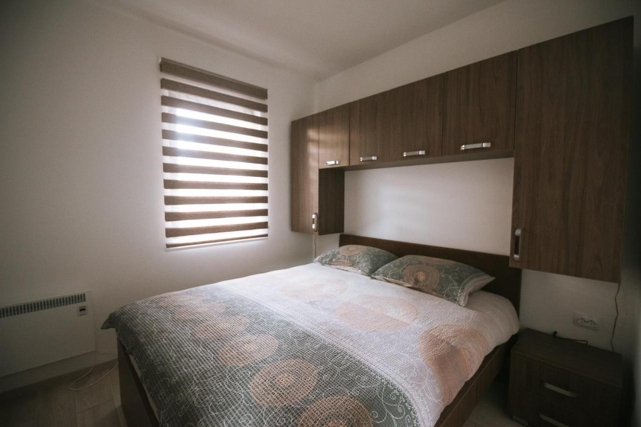 Kraljevi Konaci -Apartmani Bajka コパオニク エクステリア 写真